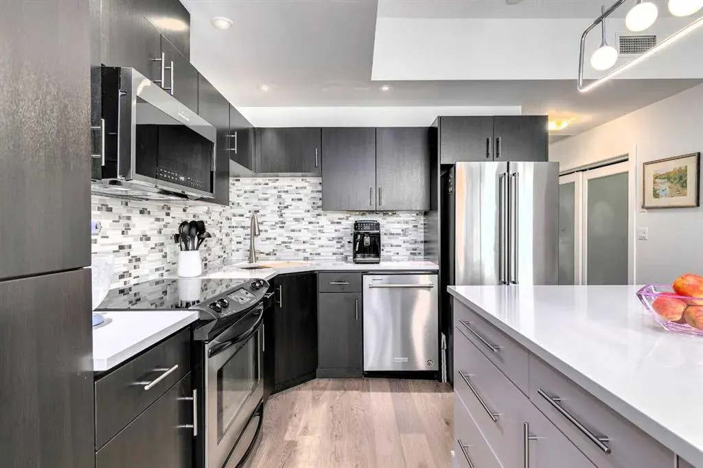 135 13 Avenue SW, #806