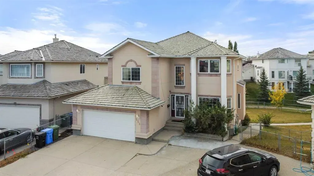 253 Coral Shores Cape NE