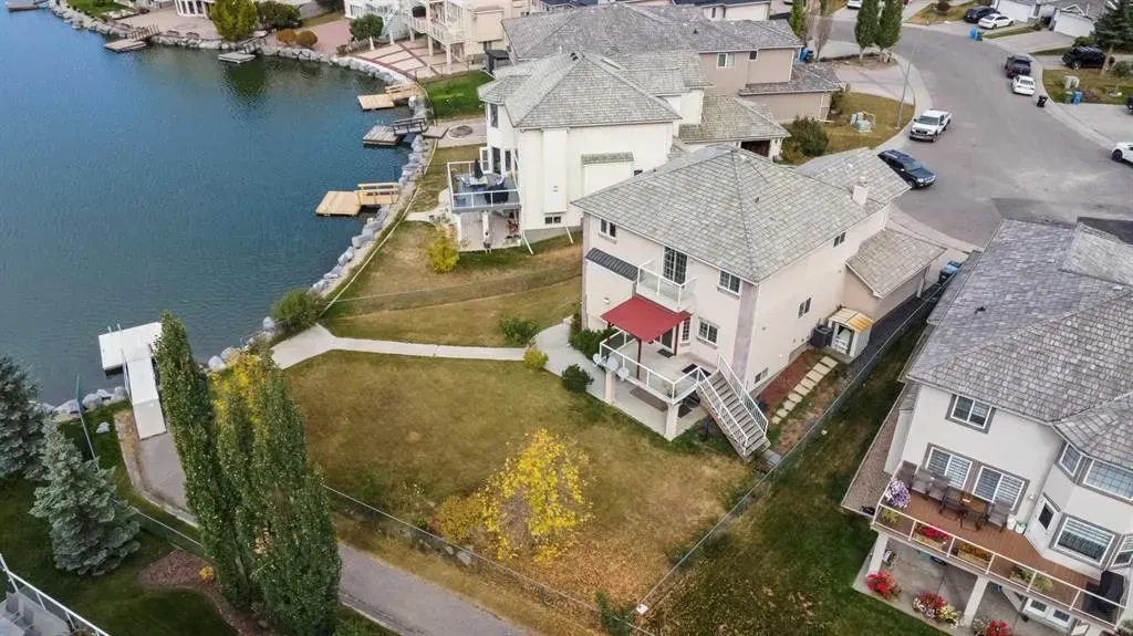 253 Coral Shores Cape NE