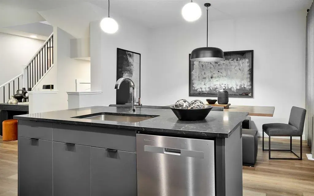 19 Herron Walk NE