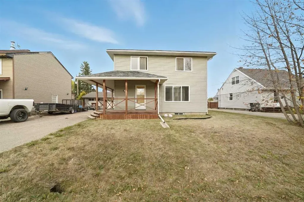 635 Maple Crescent