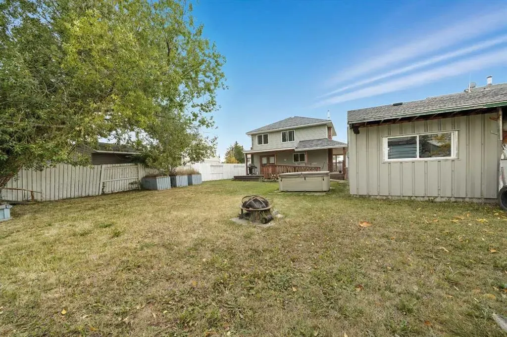 635 Maple Crescent