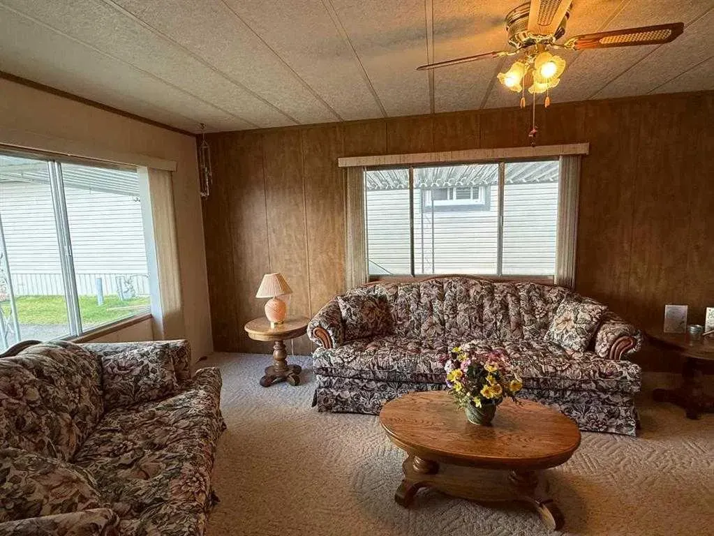 99 Arbour Lake Road Road NW