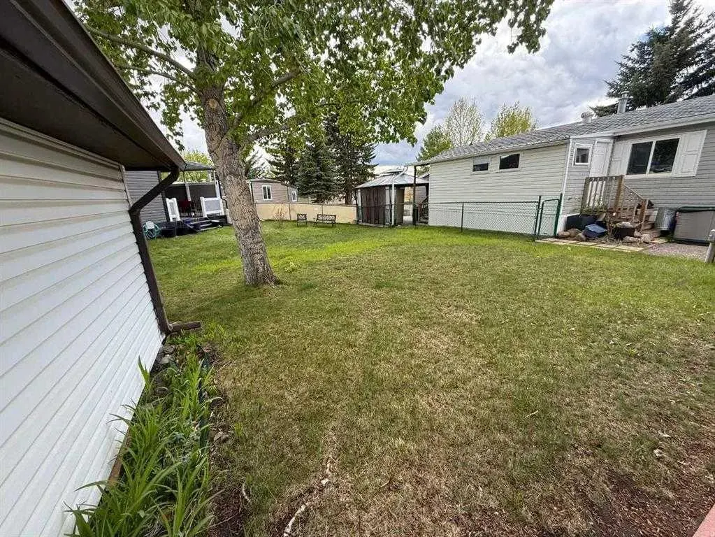 99 Arbour Lake Road Road NW