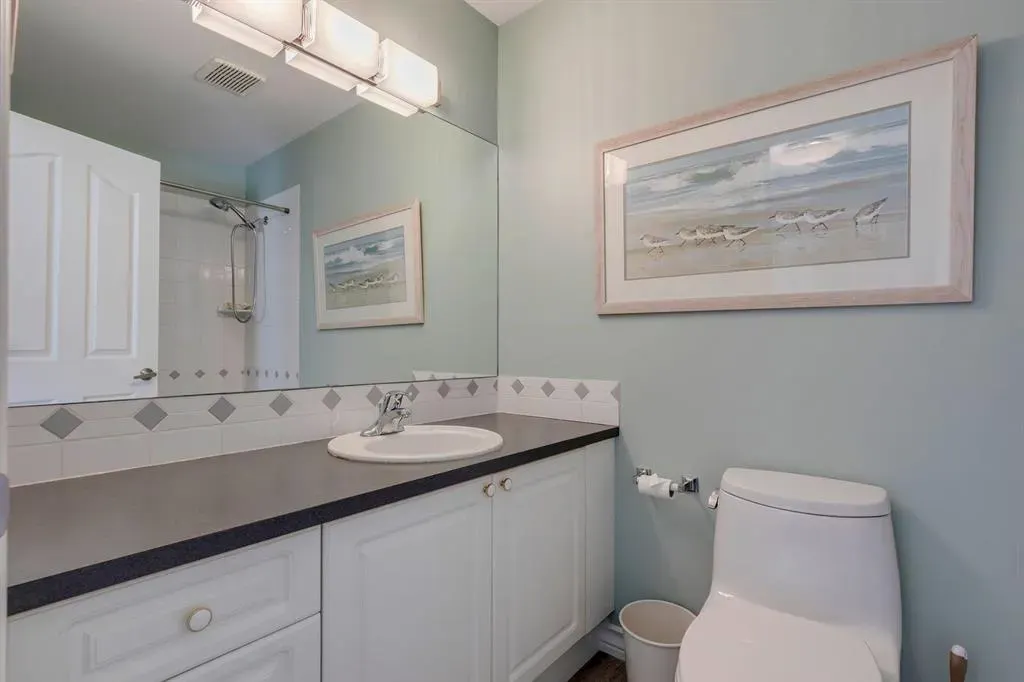 405 32 Avenue NW, #404