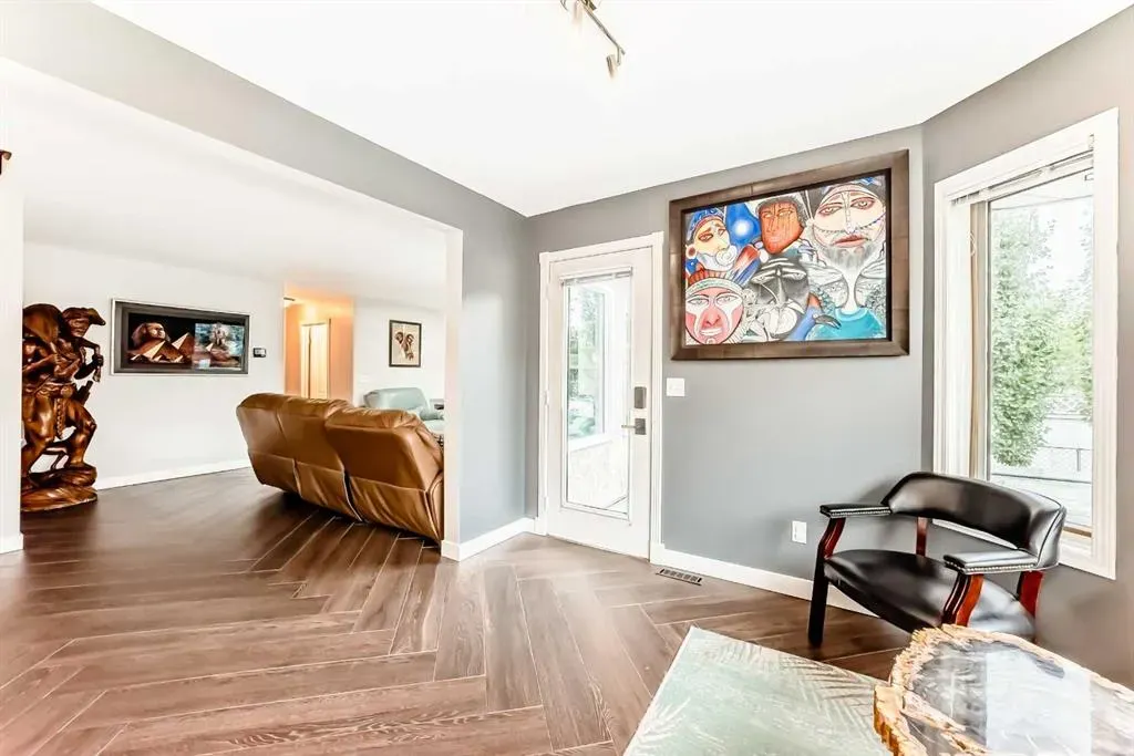 296 Lakeside Greens Crescent