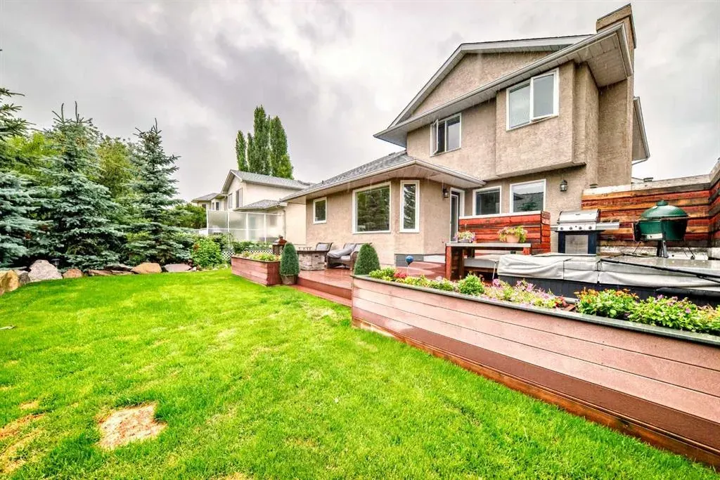 296 Lakeside Greens Crescent