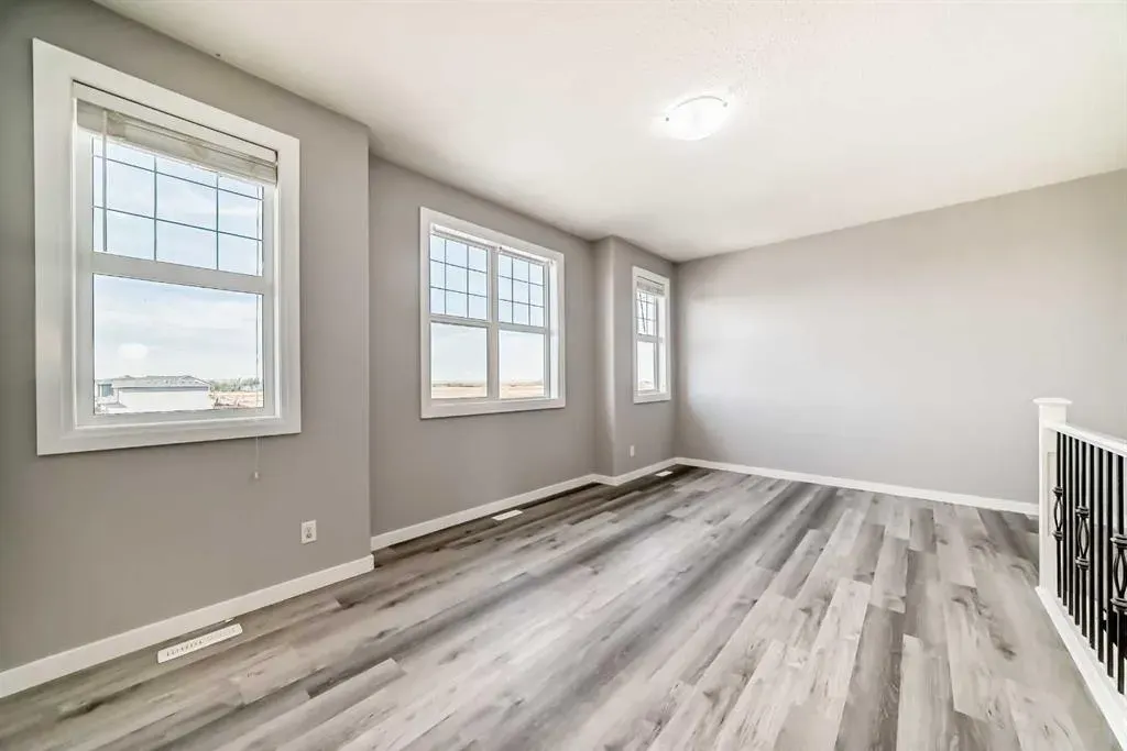 8 Lakewood Circle