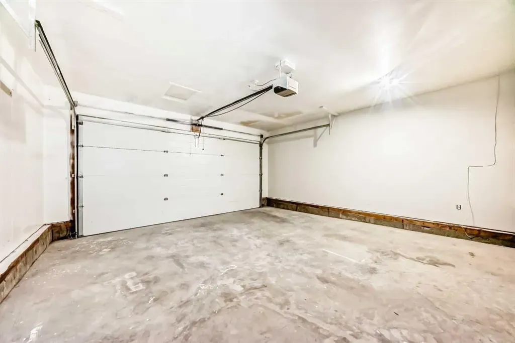 8 Lakewood Circle