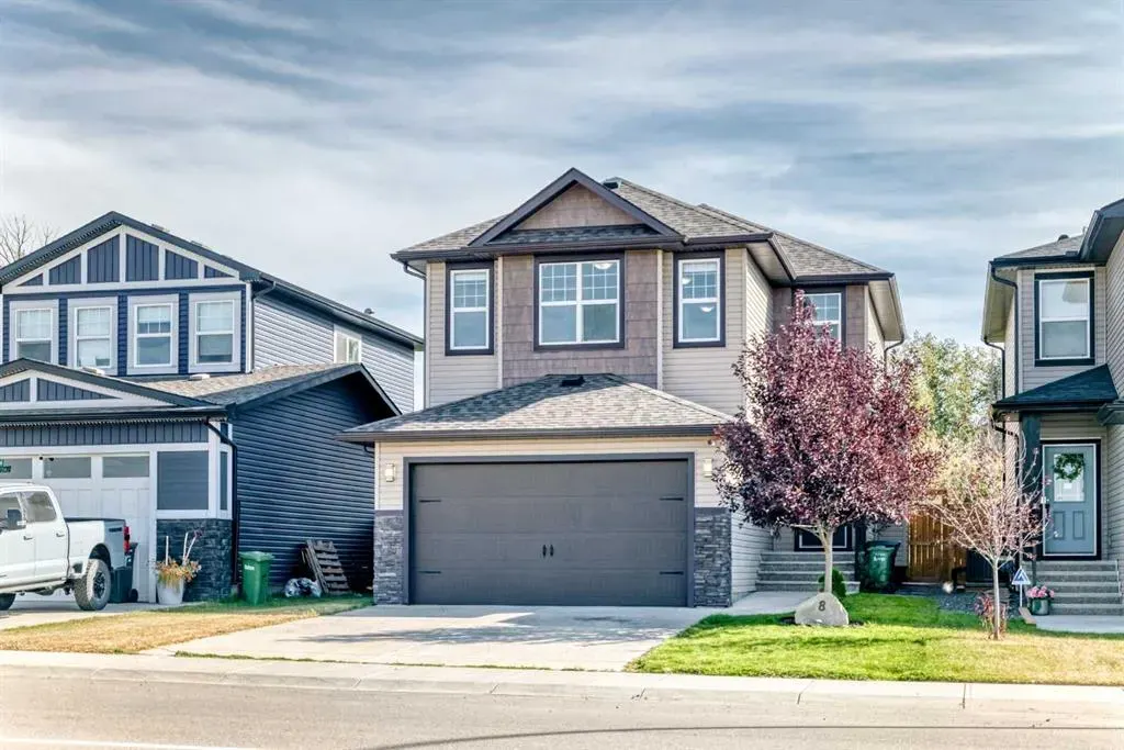 8 Lakewood Circle
