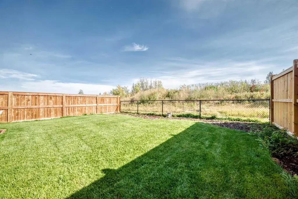 8 Lakewood Circle