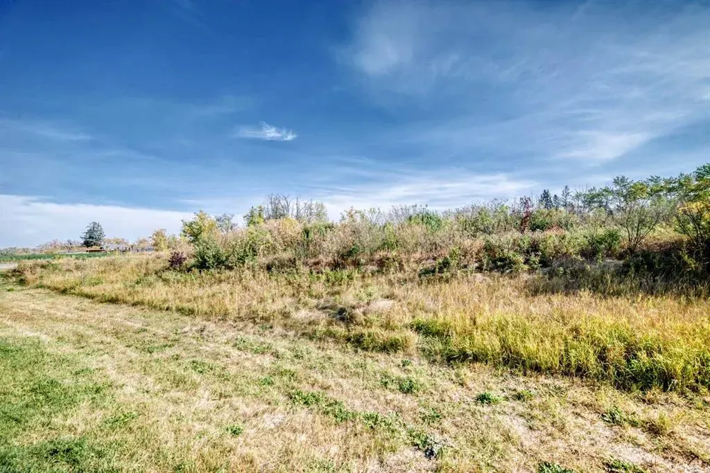 8 Lakewood Circle
