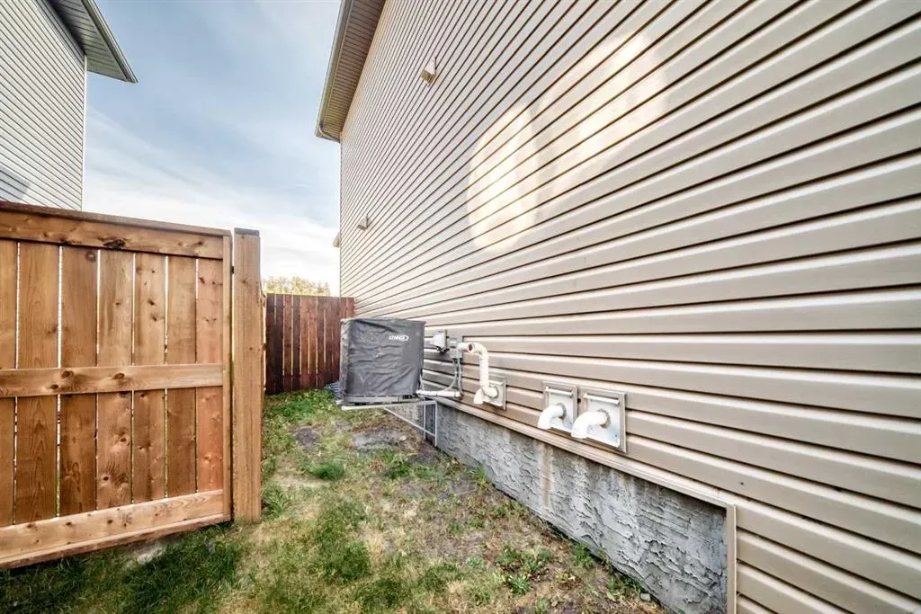 8 Lakewood Circle