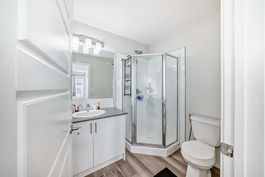 259 cranbrook Square SE