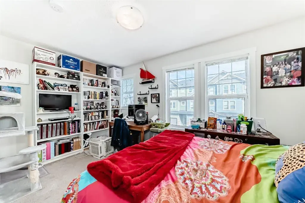 259 cranbrook Square SE