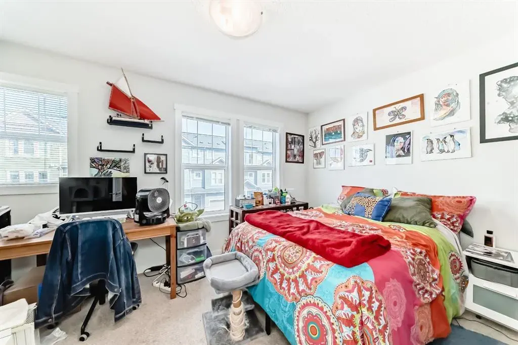 259 cranbrook Square SE