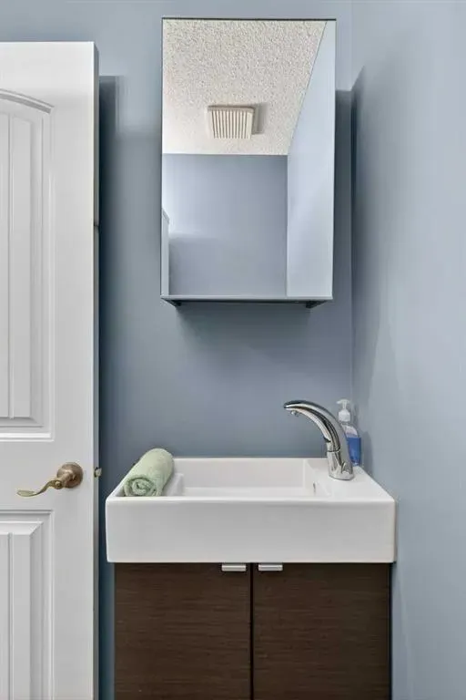 162 Mt Apex Crescent SE