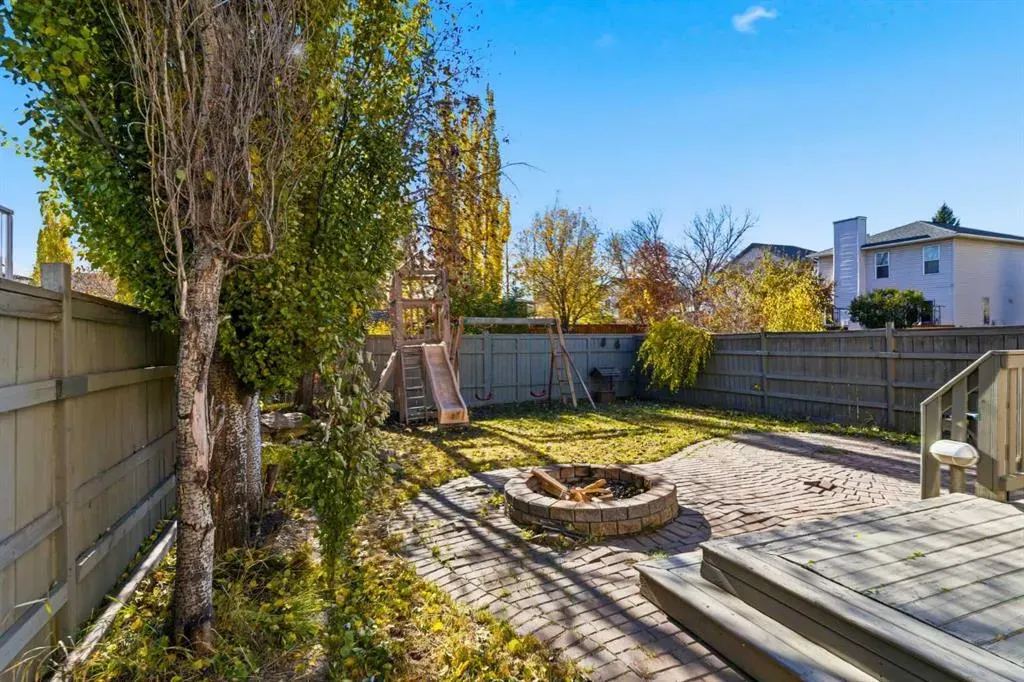 162 Mt Apex Crescent SE