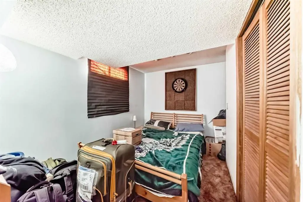 147 Castledale Way NE