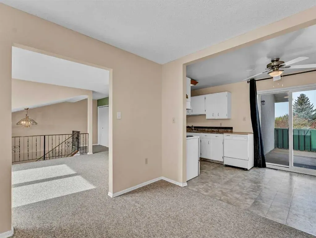 90 Simpson Crescent SE