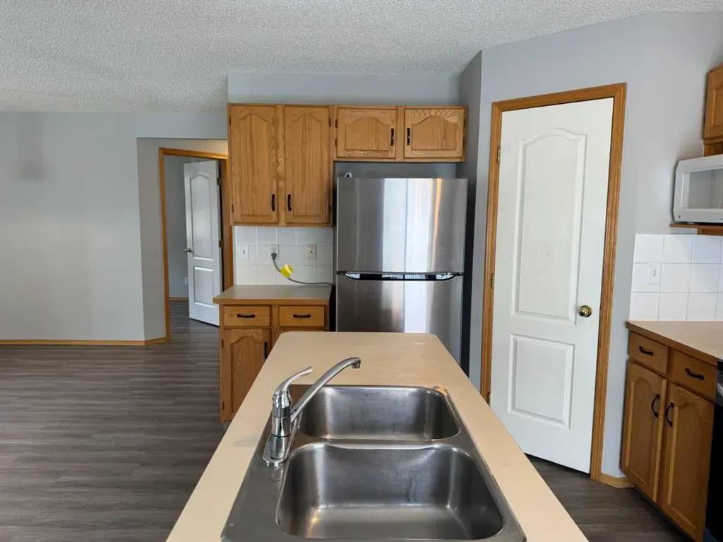 22 Arbour Butte Road NW