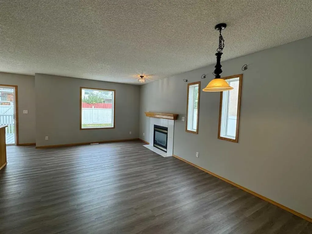22 Arbour Butte Road NW