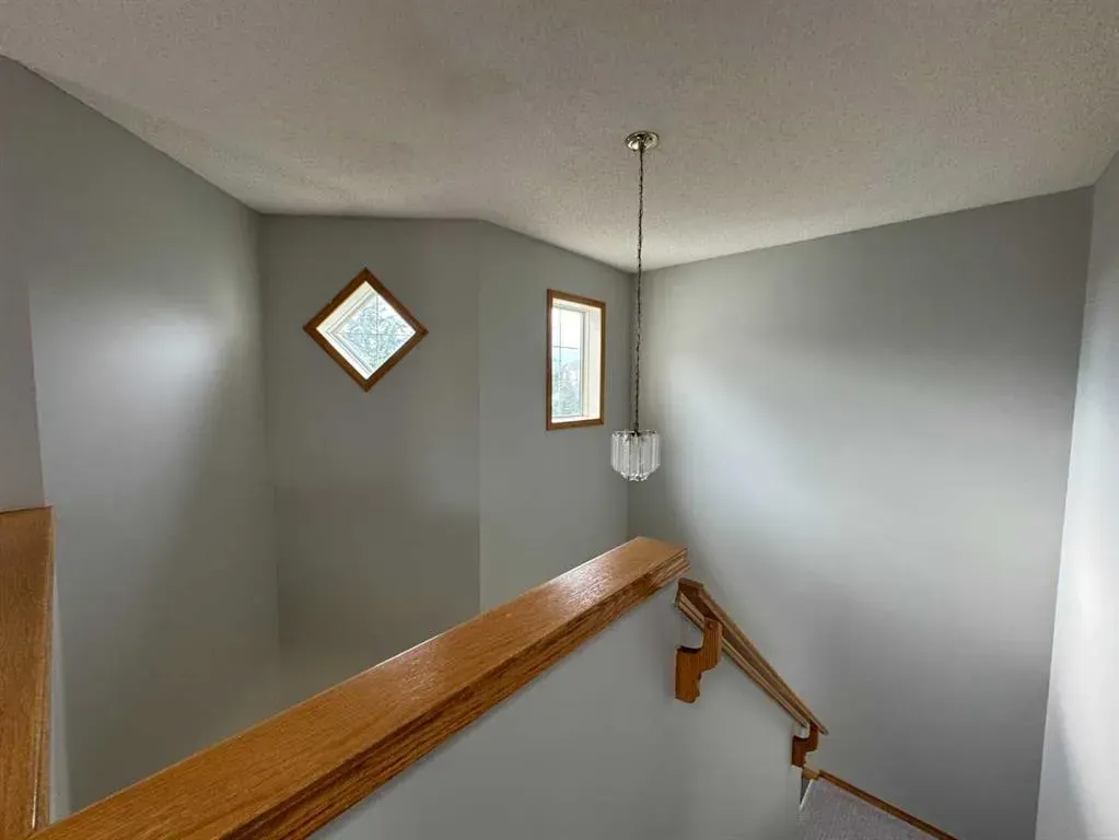 22 Arbour Butte Road NW
