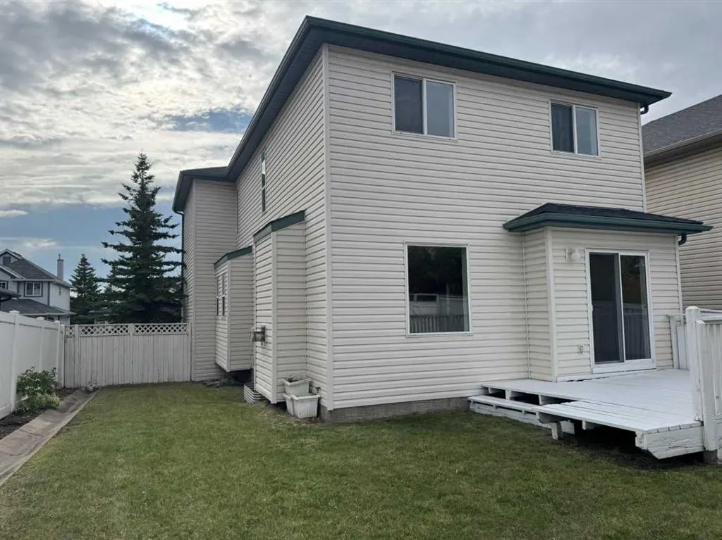 22 Arbour Butte Road NW