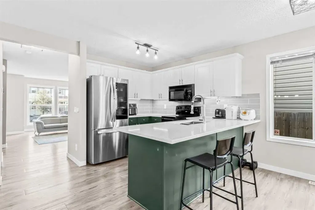 137 Covepark Crescent NE