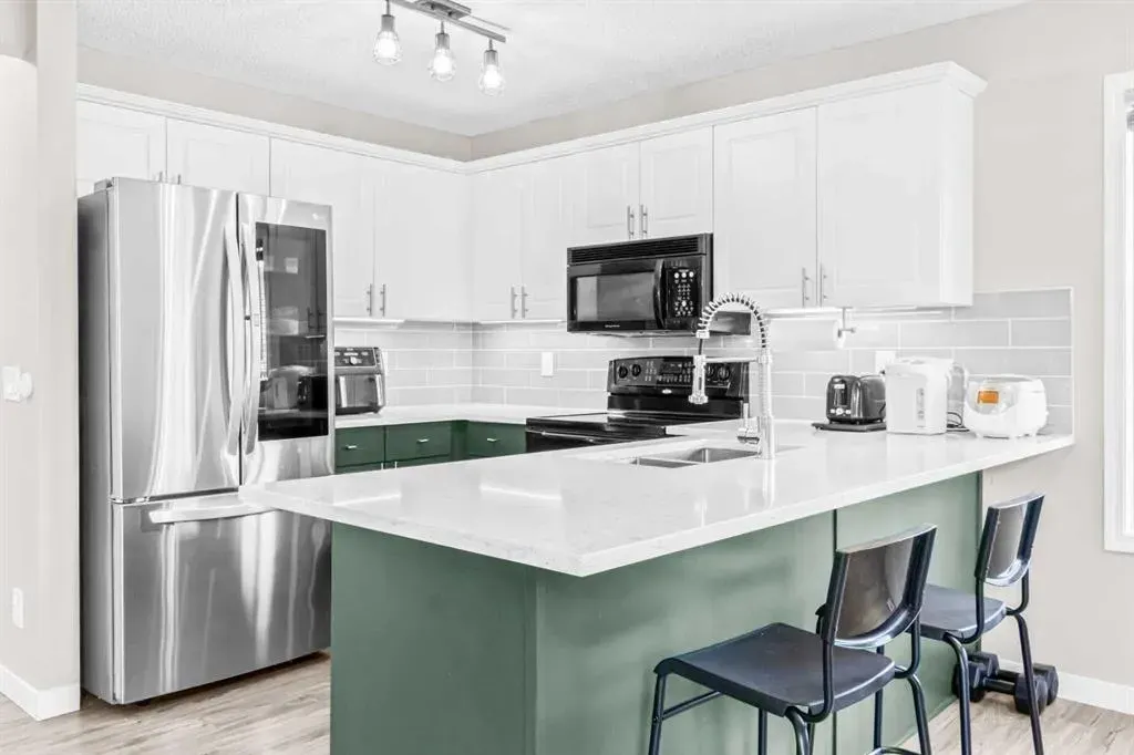 137 Covepark Crescent NE