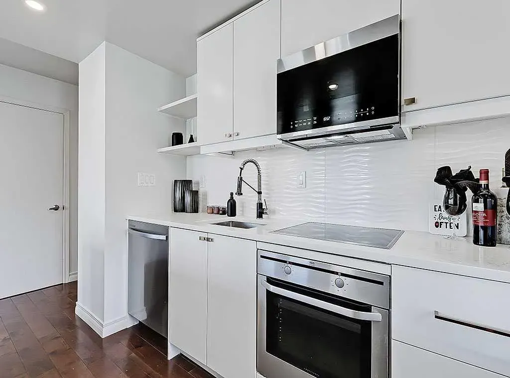 317 14 Avenue SW, #606