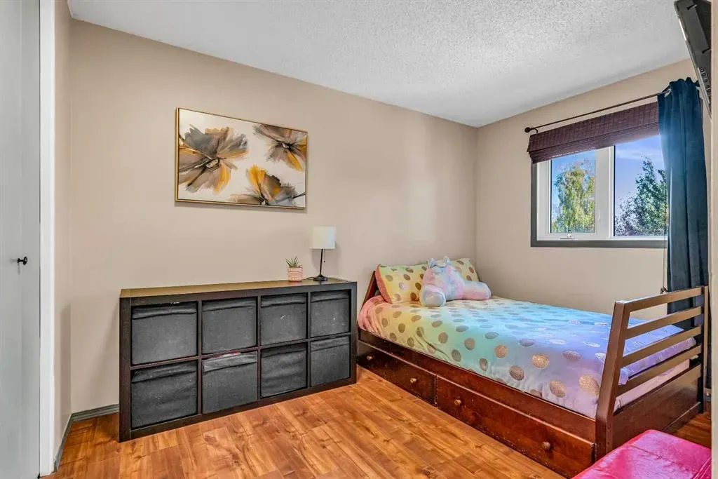 23 Riverbirch Place SE