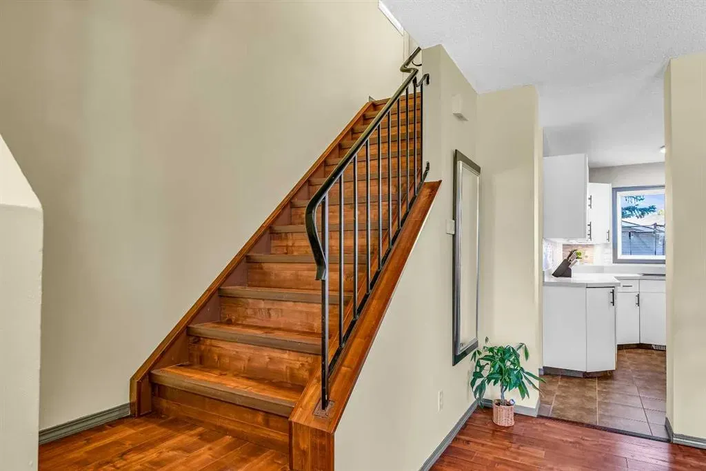23 Riverbirch Place SE