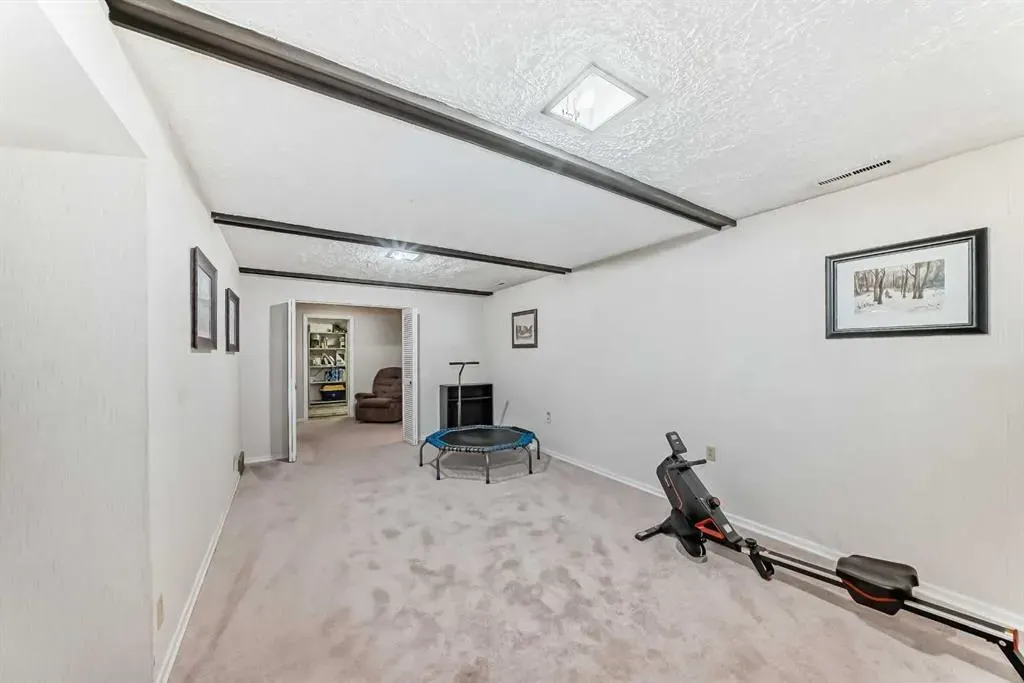 44 Gordon Drive SW