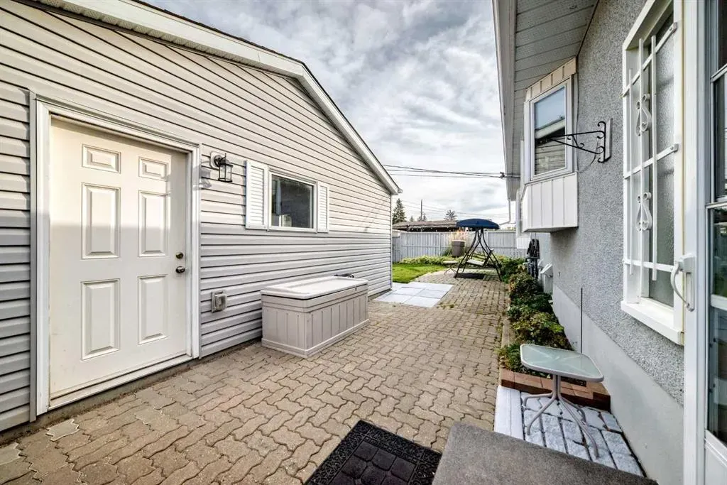 44 Gordon Drive SW