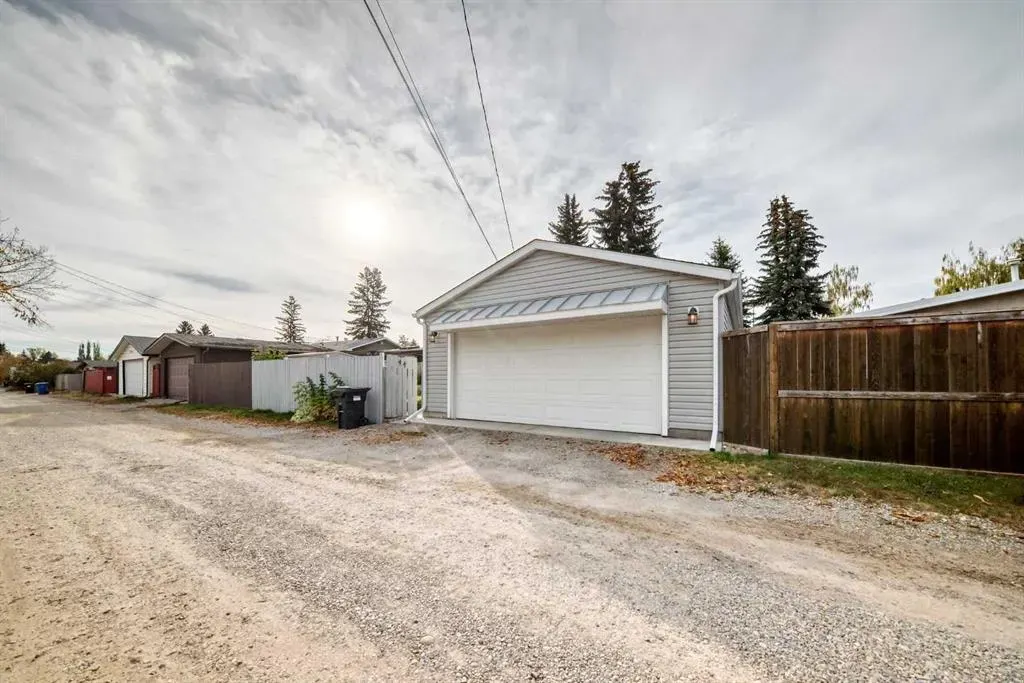 44 Gordon Drive SW