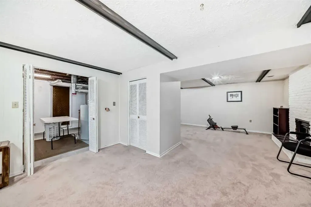 44 Gordon Drive SW