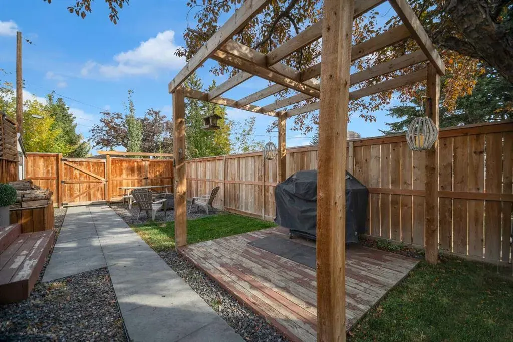 51 Hazelwood Crescent SW
