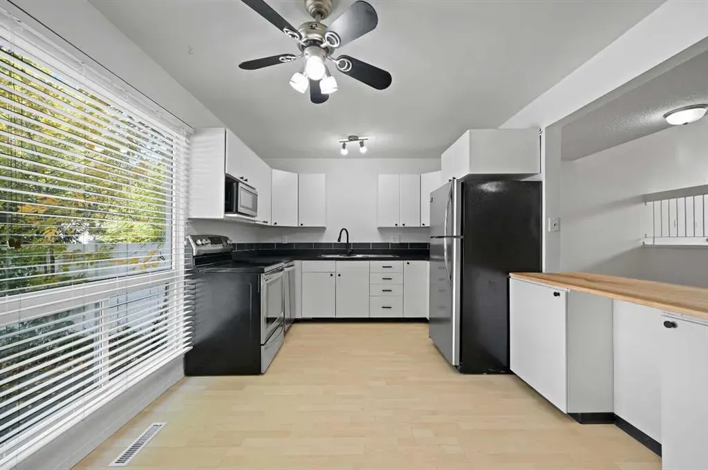 26 Brae Glen Court SW