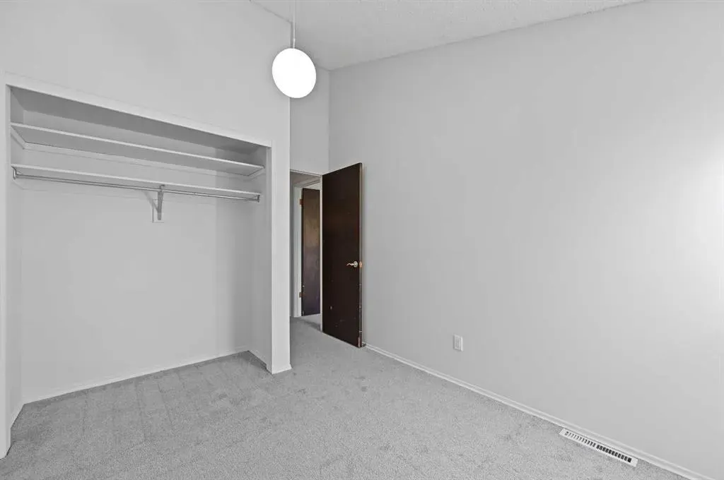 26 Brae Glen Court SW