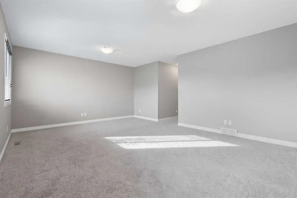 136 Silverado Skies Manor SW