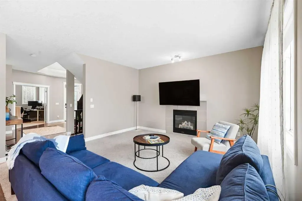 136 Silverado Skies Manor SW