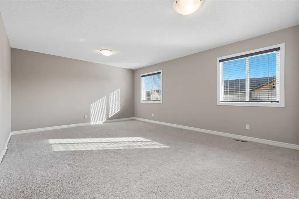 136 Silverado Skies Manor SW