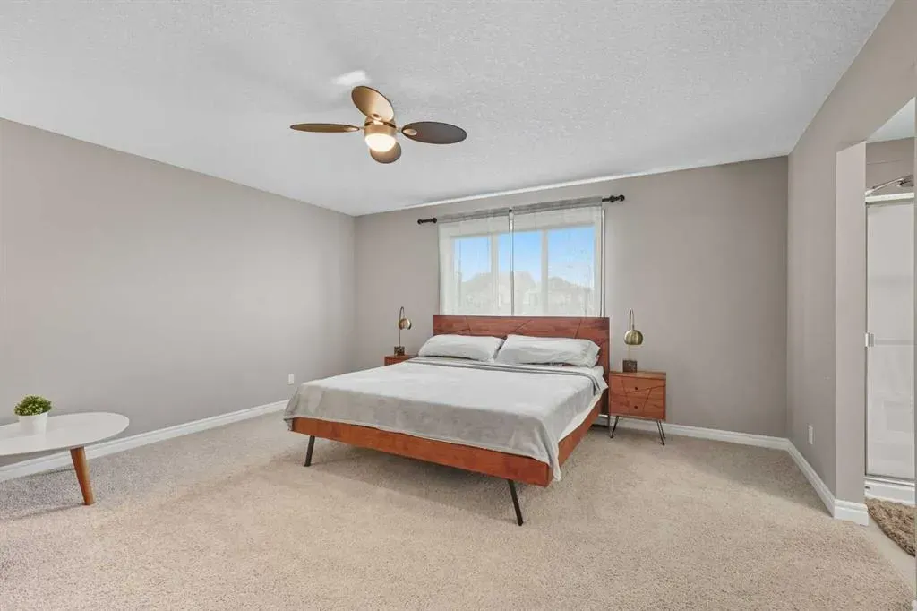 136 Silverado Skies Manor SW