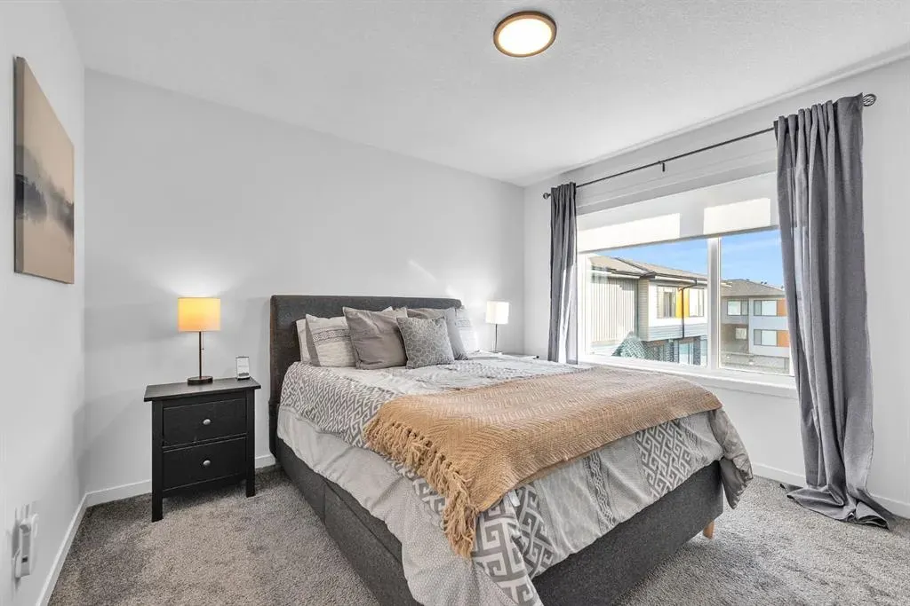 316 Corner Glen Circle NE