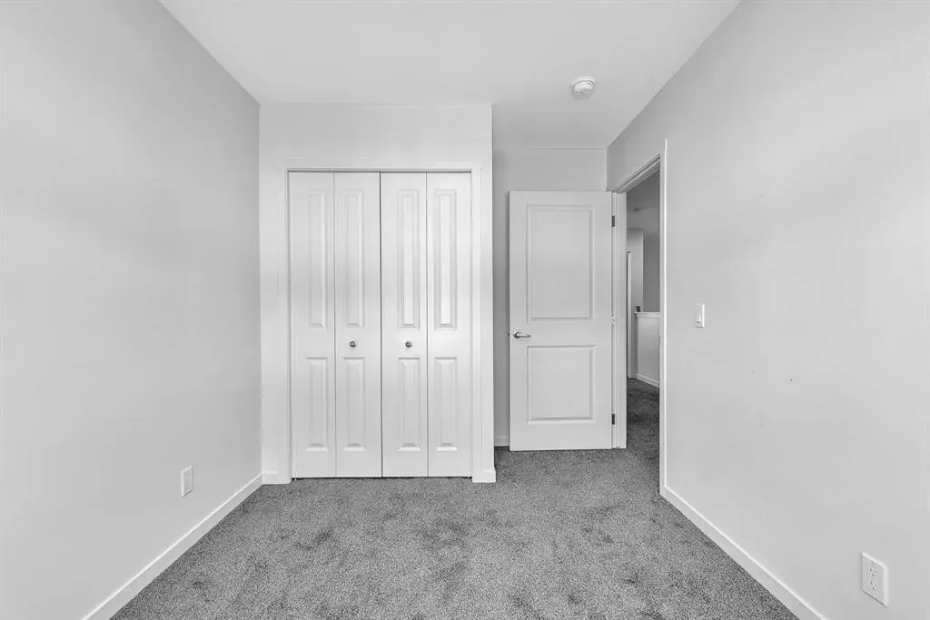 316 Corner Glen Circle NE