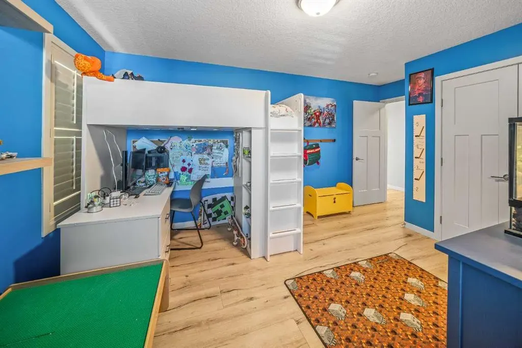 220 Auburn Meadows Crescent SE