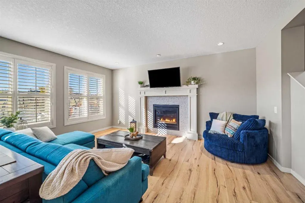220 Auburn Meadows Crescent SE