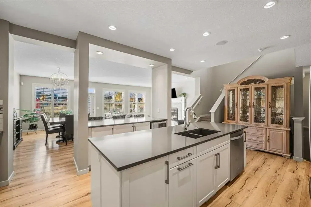 220 Auburn Meadows Crescent SE