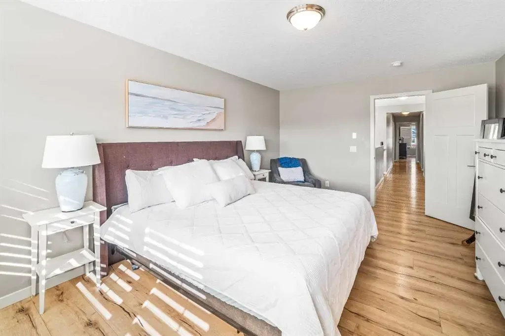 220 Auburn Meadows Crescent SE
